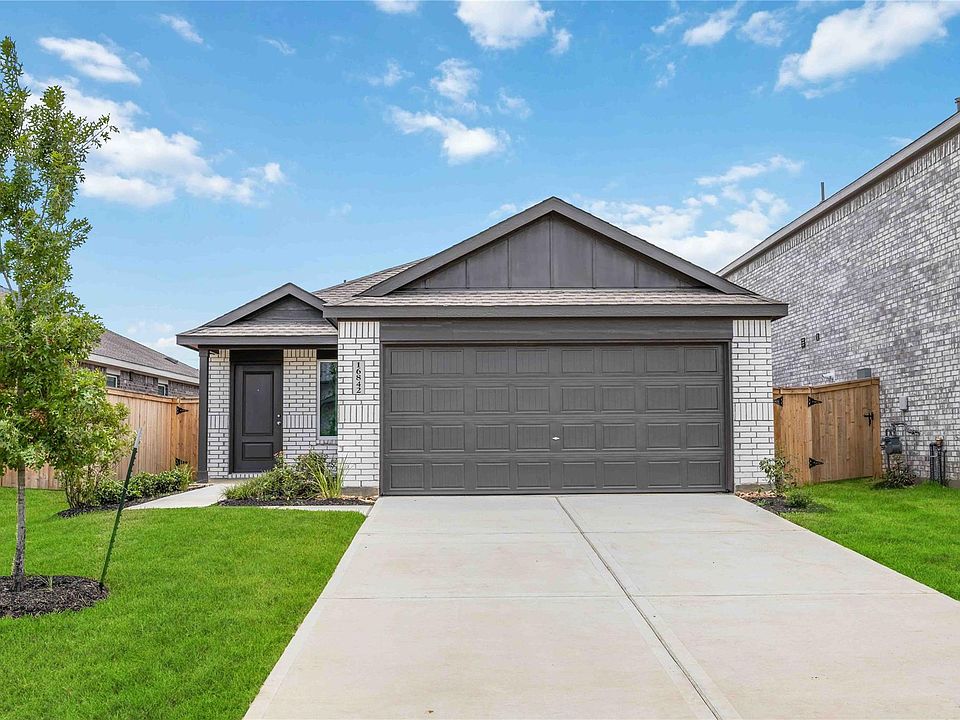 1st image of 16842 Spotted Oak Dr