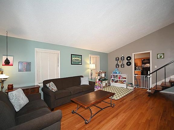 4th image of 4306 N Denver Ave