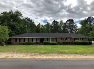 1136 Seminole Dr, Manning, SC 29102