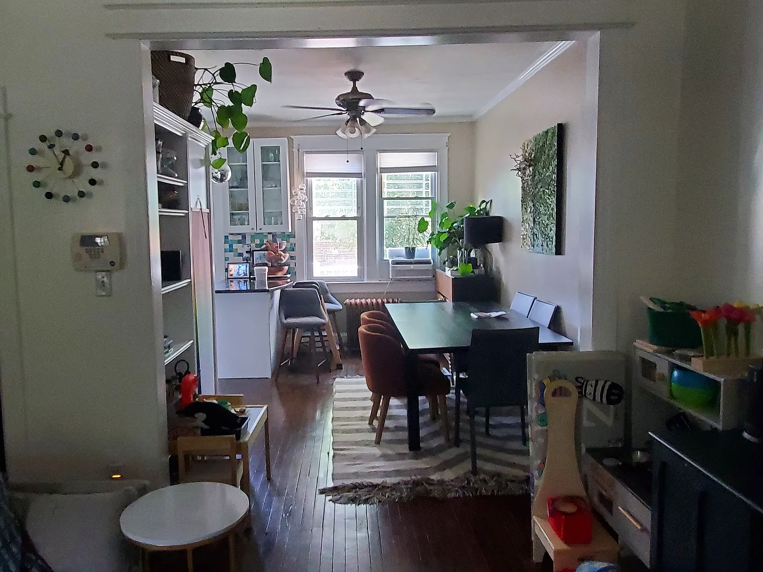 3 bed, 1650 sqft, $3,400 — Photo 3