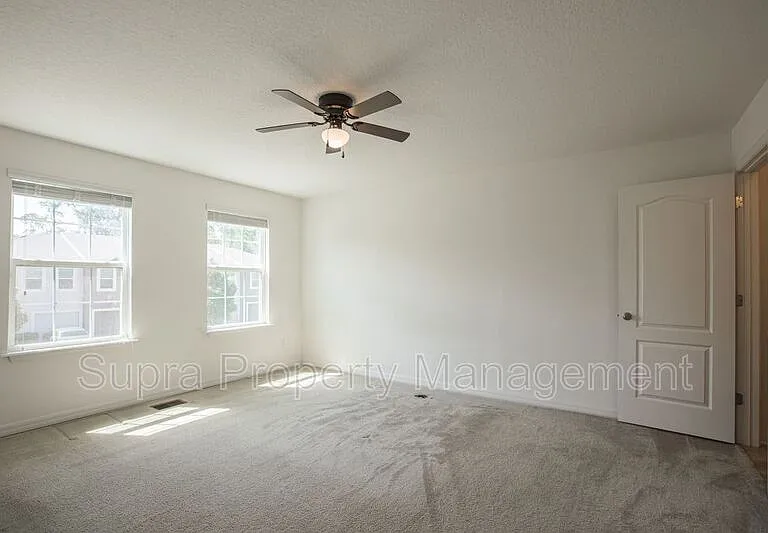 11657 Hickory Oak Dr — Photo 19