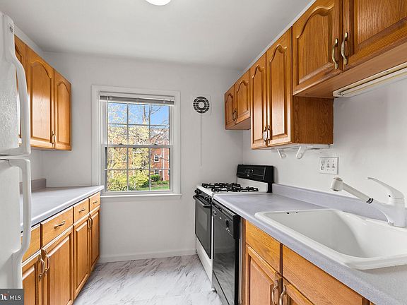 5th image of 9457 Fairfax Blvd APT 203