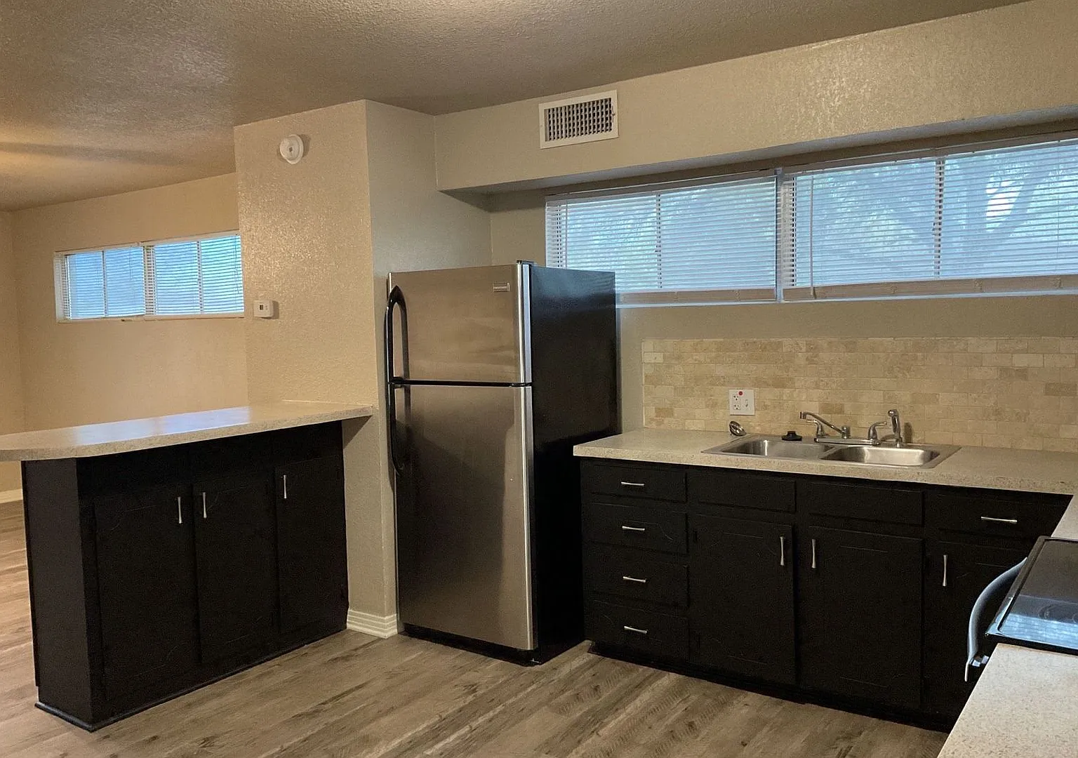 1801 S 41st Street — Photo 3