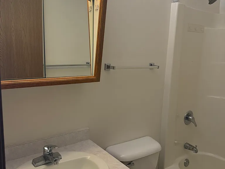 813 Covey Ln #5 — Photo 5