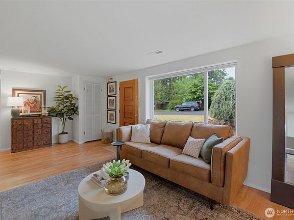 4th image of 24303 59th Avenue W