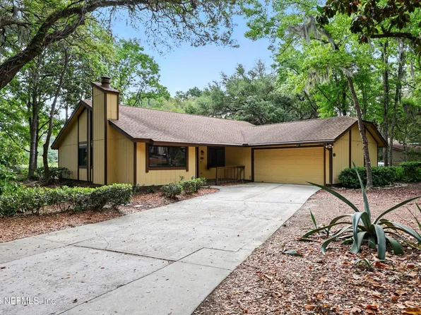 12047 HIDDEN HILLS Drive S, Jacksonville, FL 32225