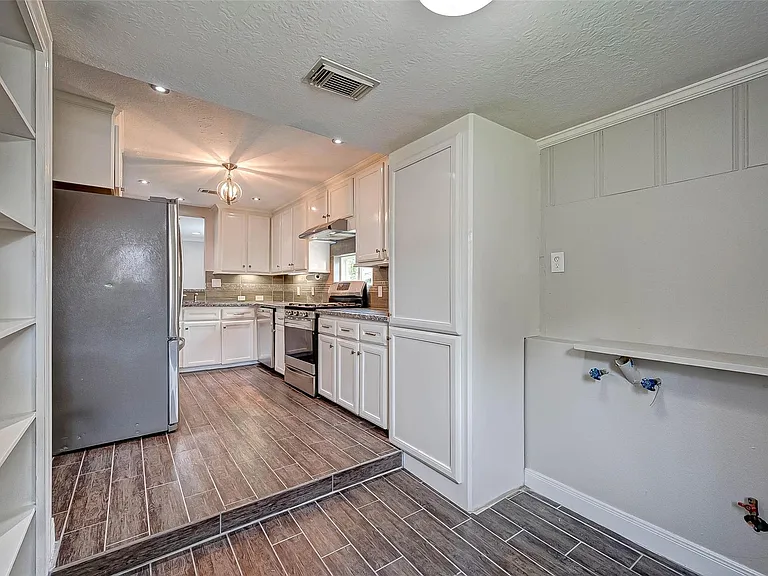 1510 Walton St — Photo 19