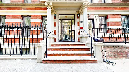 18 West 108th Street in Manhattan Valley