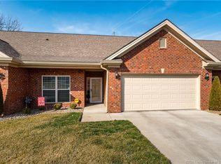 2422 Pickwick Ct, New Albany, IN 47150