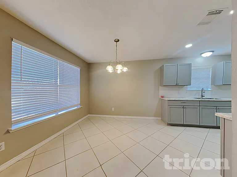 9746 Phil Halstead Dr — Photo 4