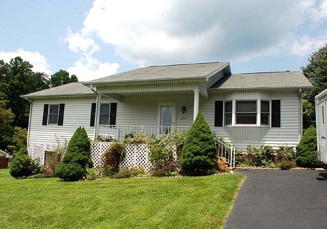 1st image of 234 Knollview Dr