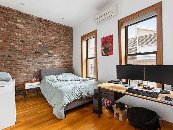 5th image of 68 Thompson St #B