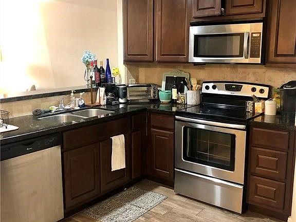 5th image of 809 Dominik Dr