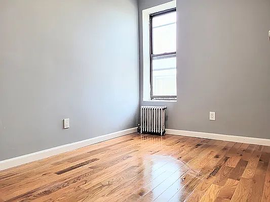 3rd image of 318 6th St #17