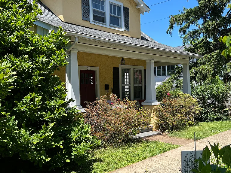 511 Avon St — Photo 15