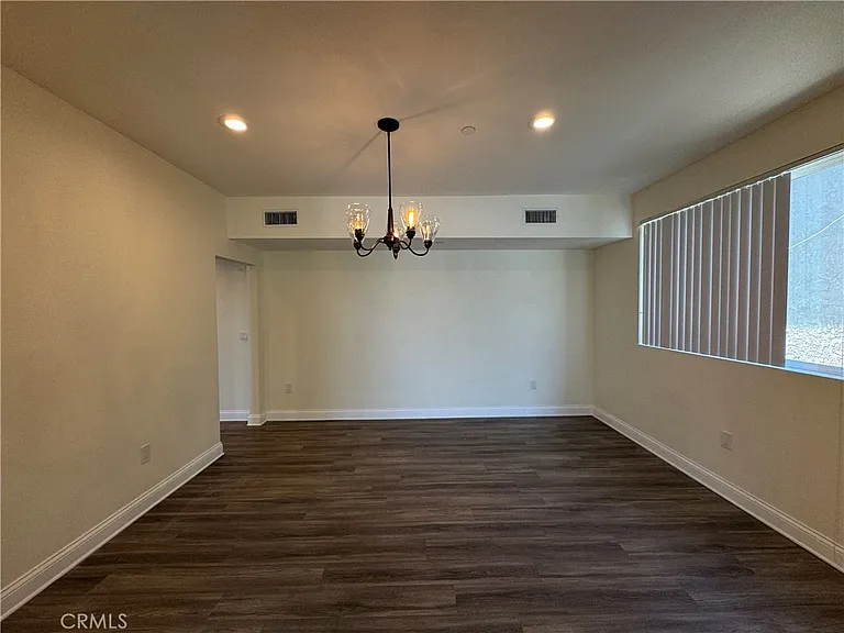 14934 Burbank Blvd #202 — Photo 8