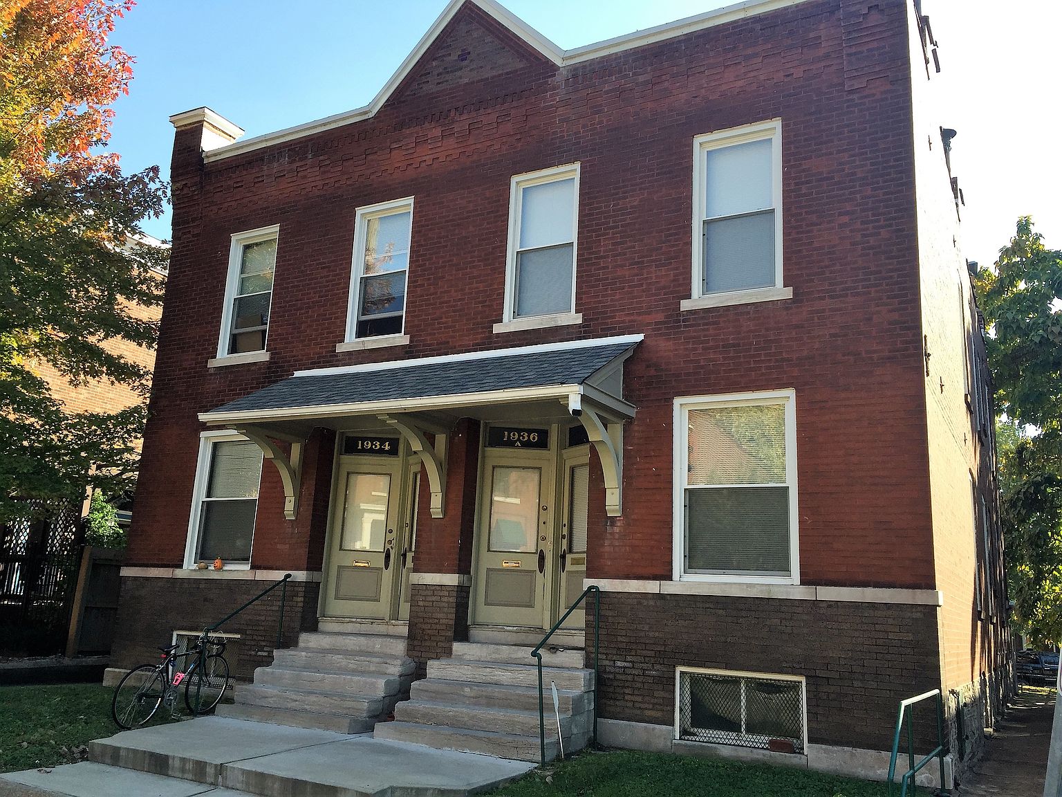 1934 Wyoming St #A, Saint Louis, MO 63118 | Zillow