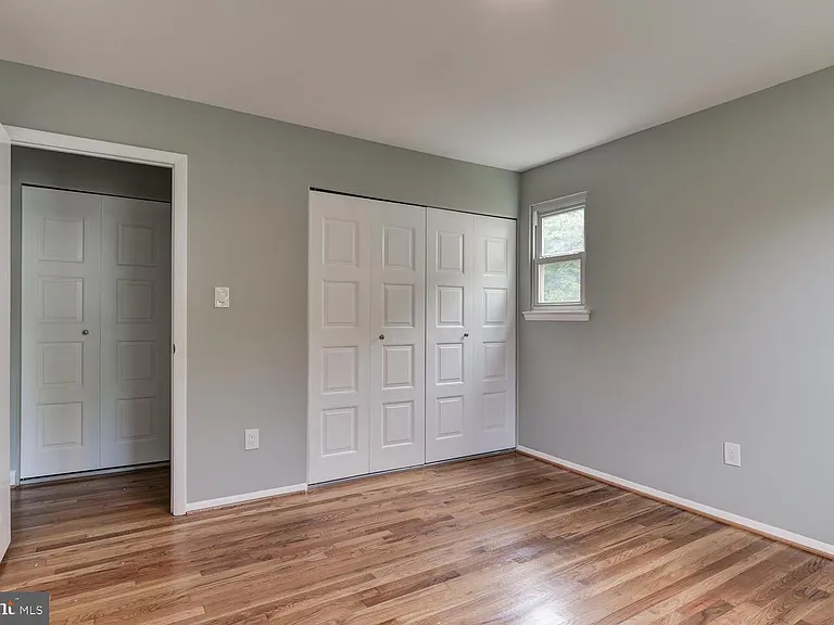 12702 N Point Ln — Photo 14