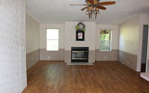 5th image of 676 SE Rolling Hills Dr