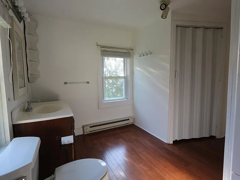 4555 Green Creek Rd — Photo 9
