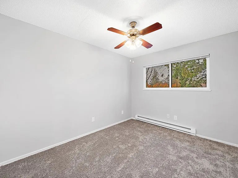 Wetherburne Square Townhomes — Photo 34