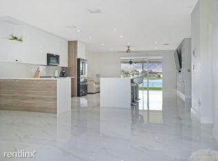 7823 NW 194th Ter, Hialeah, FL 33015
