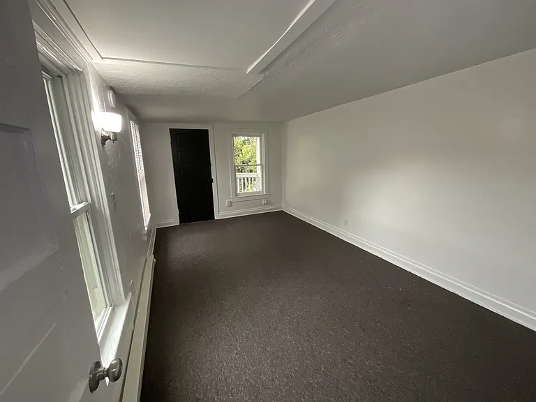 626 S Queen St — Photo 8