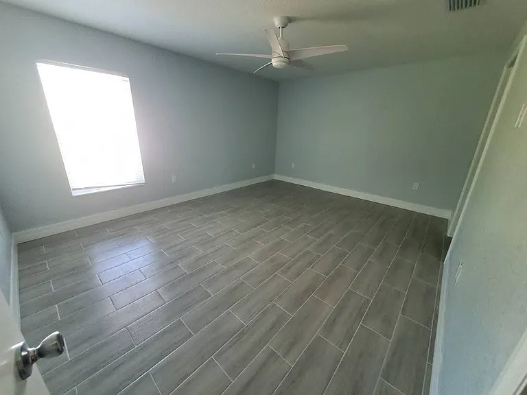 299 Lomond Dr — Photo 8