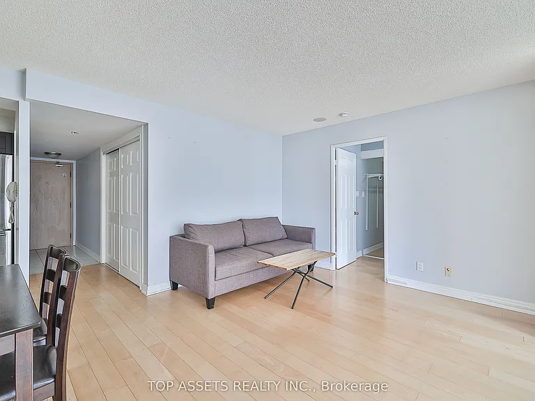 24 Wellesley St W #614 — Photo 15