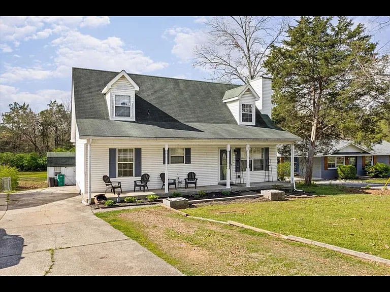 1810 Mars St — Photo 2