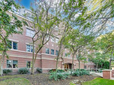 1688 Green Bay Rd APT 404, Highland Park, IL, 60035