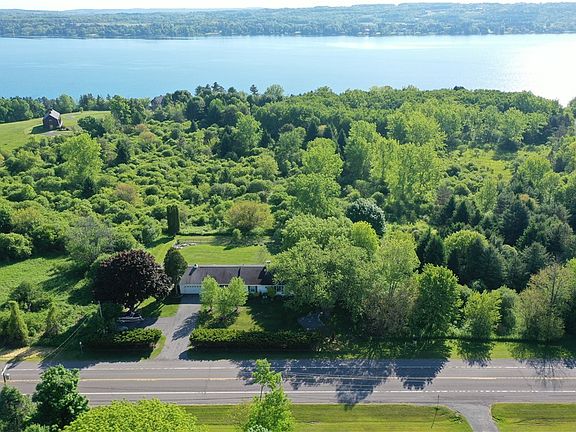 4th image of 2886 W Lake Rd