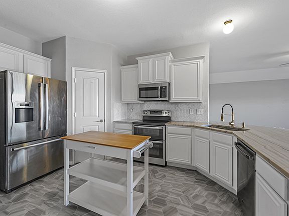 4th image of 5590 Manitou Dr