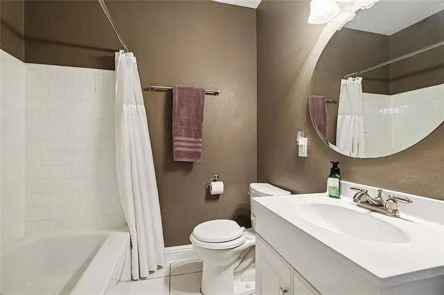2703 Varden Ave — Photo 12