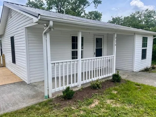 225 Barnett Dr, Tazewell, VA 24651