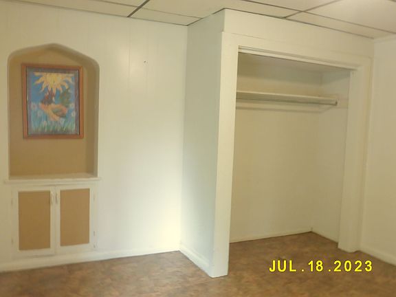 2nd image of 1720 Miller St #1R