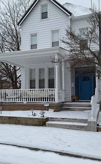 548 S Graham St — Photo 1