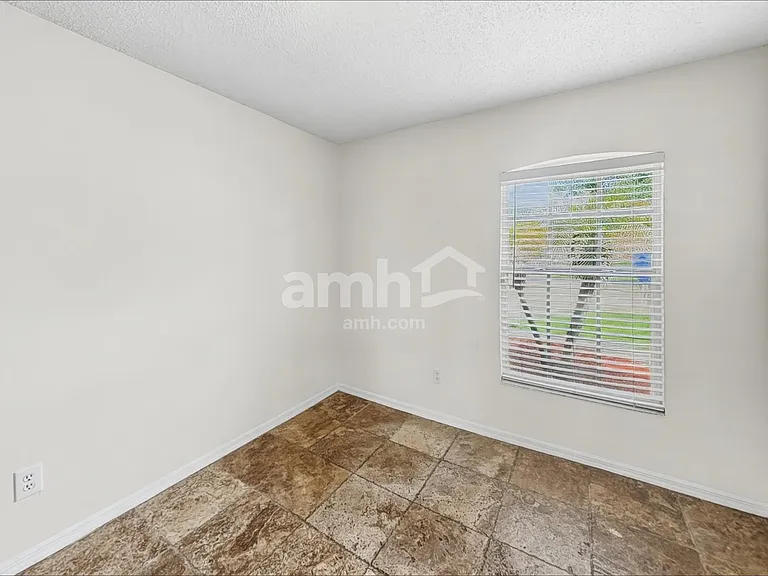 732 McLean Ct — Photo 12