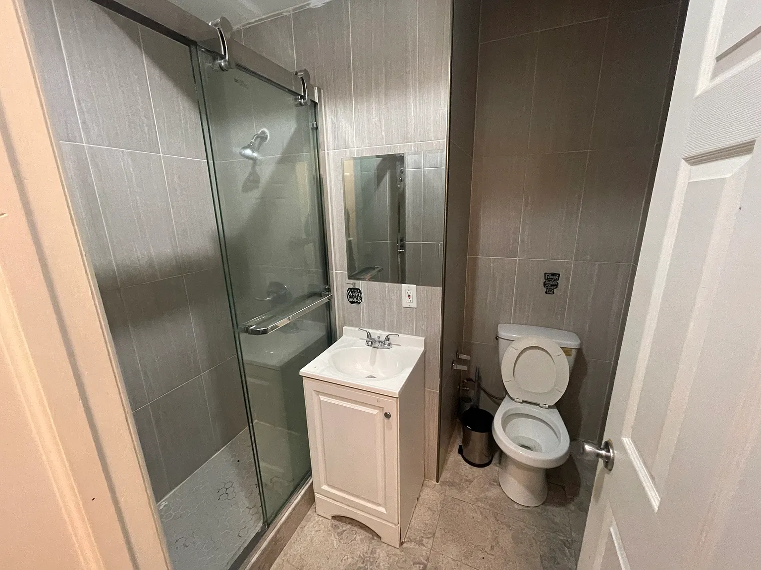 2 bed, 852 sqft, $1,400 — Photo 2