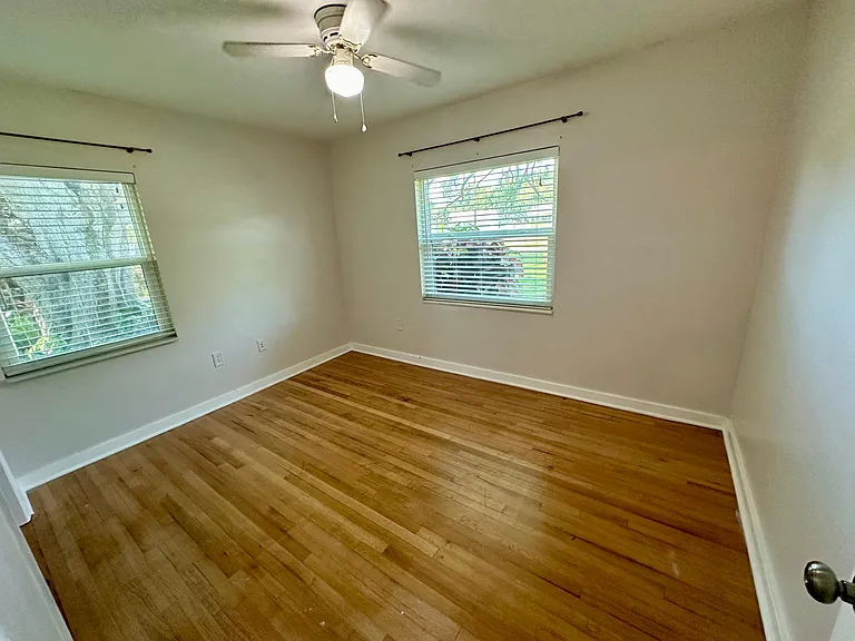 2310 Covina Way S — Photo 12