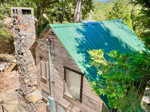 29335 Pine Dr, Cedar Glen, CA 92321