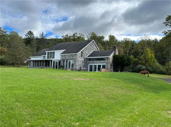 6997 Wimmer Rd, Bethlehem, PA 18015