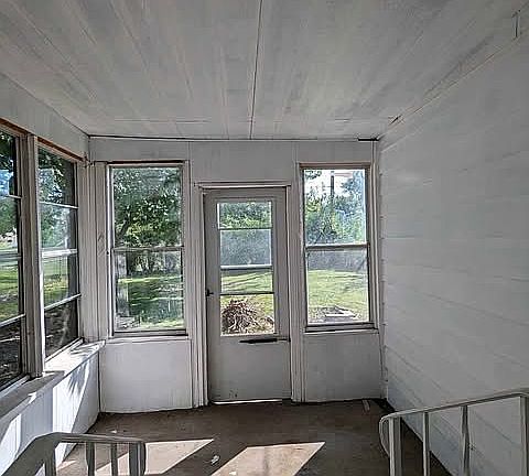 5th image of 2416 45th St