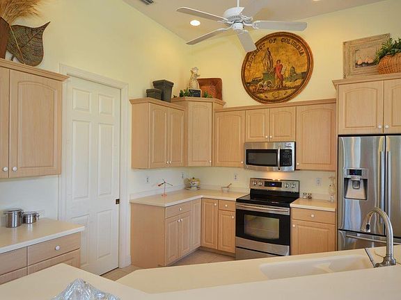 2nd image of 3970 Corinne Ct