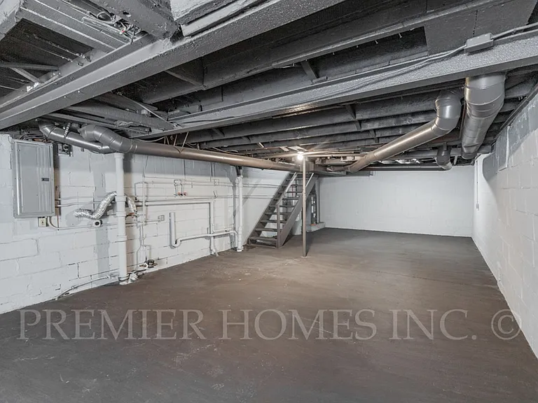 1126 11th St NW — Photo 16