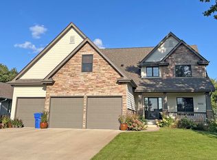 15652 Furman Rd, Spirit Lake, IA 51360