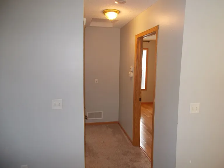 1022 Stinson St — Photo 8