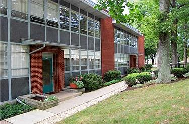 1st image of 622 Park Ln APT B