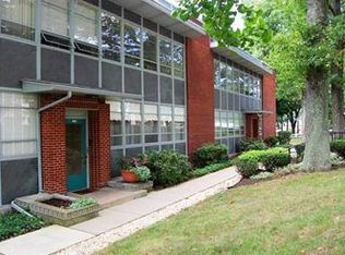622 Park Ln APT B, Greensburg, PA 15601