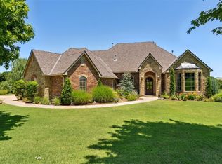 6706 Valley Ridge Dr, Edmond, OK 73034